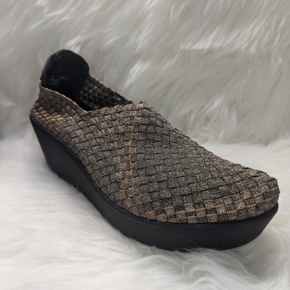 Steve Madden Betsi Bronze Slip ons 9 - Picture 2 of 7